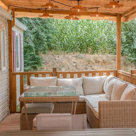 Mobil Home Les Pieds Dans L'Eau Canet-en-Roussillon Exterior photo